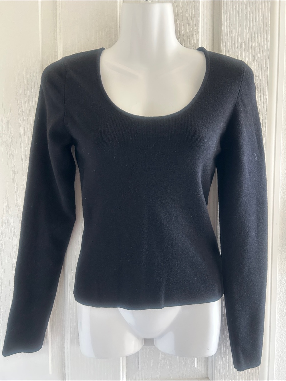 Donna Karan Black Long Sleeve Scoop Neck Top